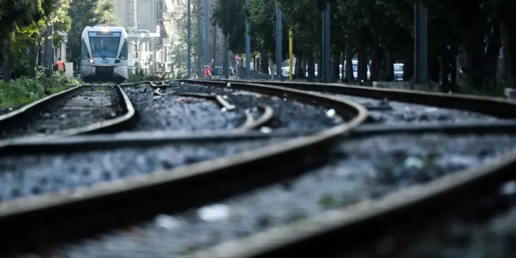 Τα κούφια προϊόντα και το δεντροκτόνο τραμ