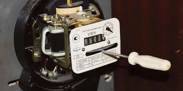 ΟΜΑΔΙΚΕΣ ΑΓΩΓΕΣ ΑΠΟ ΤΟ ΙΝΚΑ ΣΤΟ ΔΕΔΔΗΕ ΓΙΑ ΤΙΣ ΑΔΙΚΕΣ ΡΕΥΜΑΤΟΚΛΟΠΕΣ