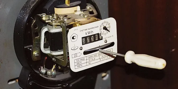 ΟΜΑΔΙΚΕΣ ΑΓΩΓΕΣ ΑΠΟ ΤΟ ΙΝΚΑ ΣΤΟ ΔΕΔΔΗΕ ΓΙΑ ΤΙΣ ΑΔΙΚΕΣ ΡΕΥΜΑΤΟΚΛΟΠΕΣ